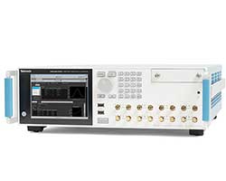 Серия высокомощных генераторов сигналов произвольной формы Tektronix AWG5200